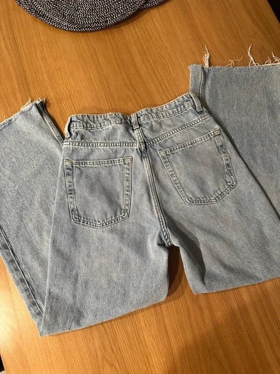 H&M Light Blue High-Rise Wide Leg Jeans Size 4 - Picture 4 of 4